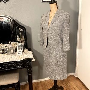 Vintage 1960s Bobbie Brooks grey & white Suite 💛